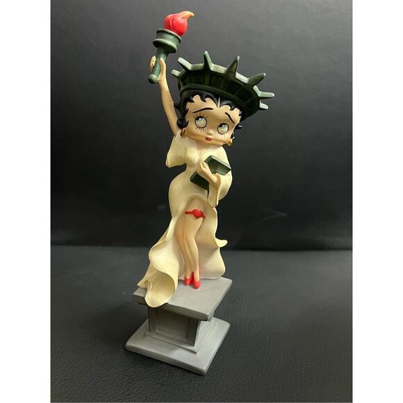 Vintage Betty Boop Statue Of Liberty Figurine - Picture 1 of 10